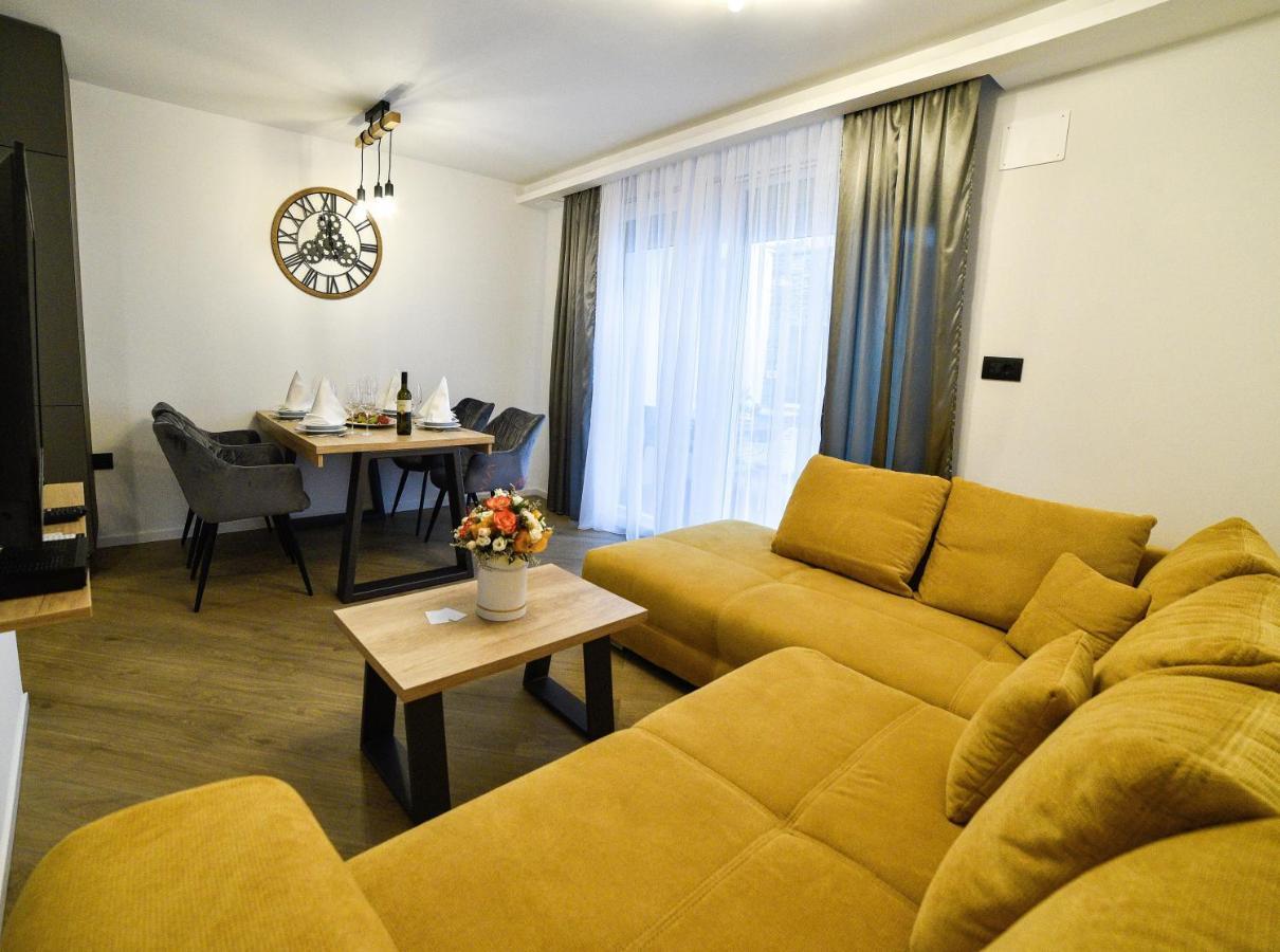 Luxury Apartment Knezovic Синь Екстер'єр фото