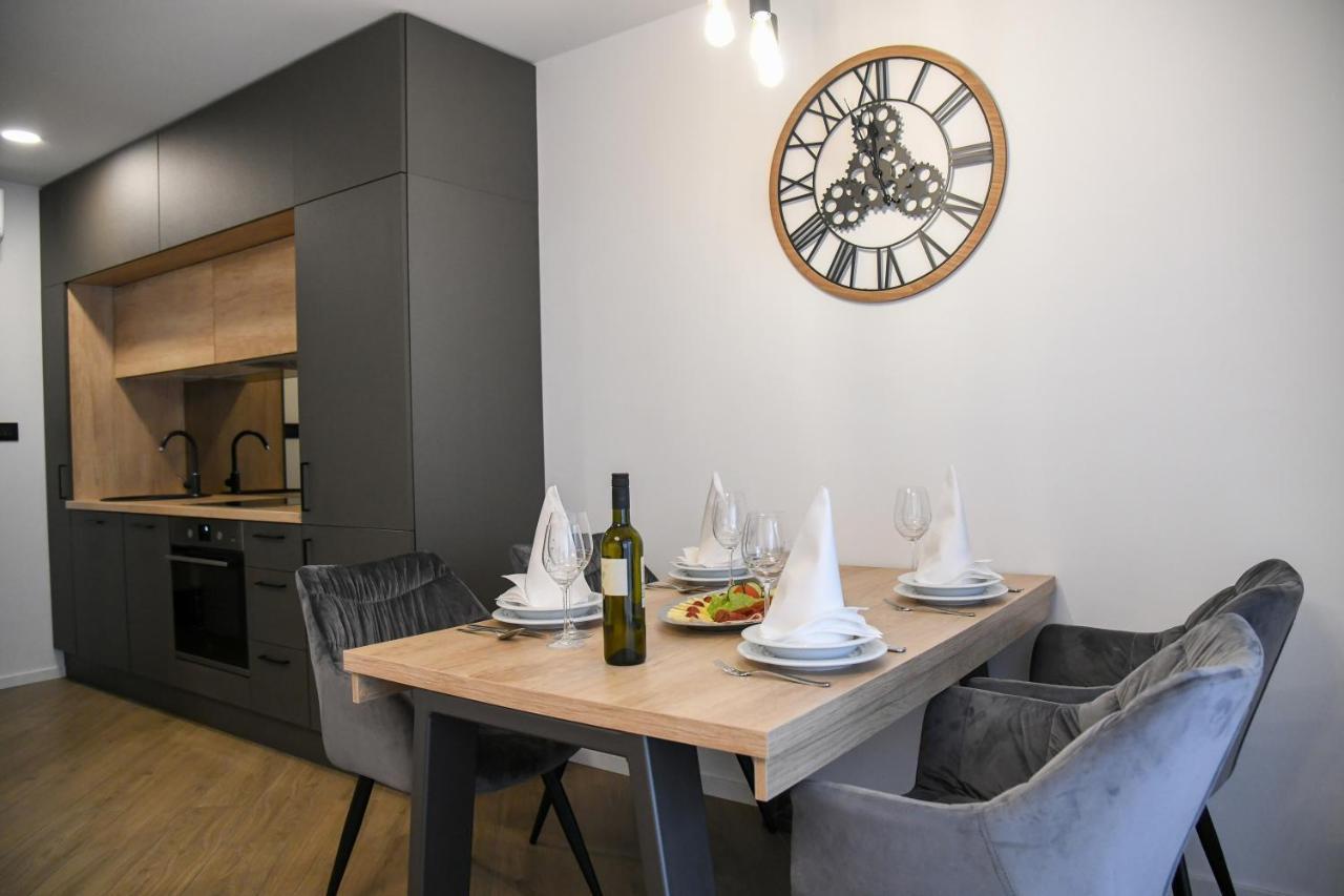 Luxury Apartment Knezovic Синь Екстер'єр фото