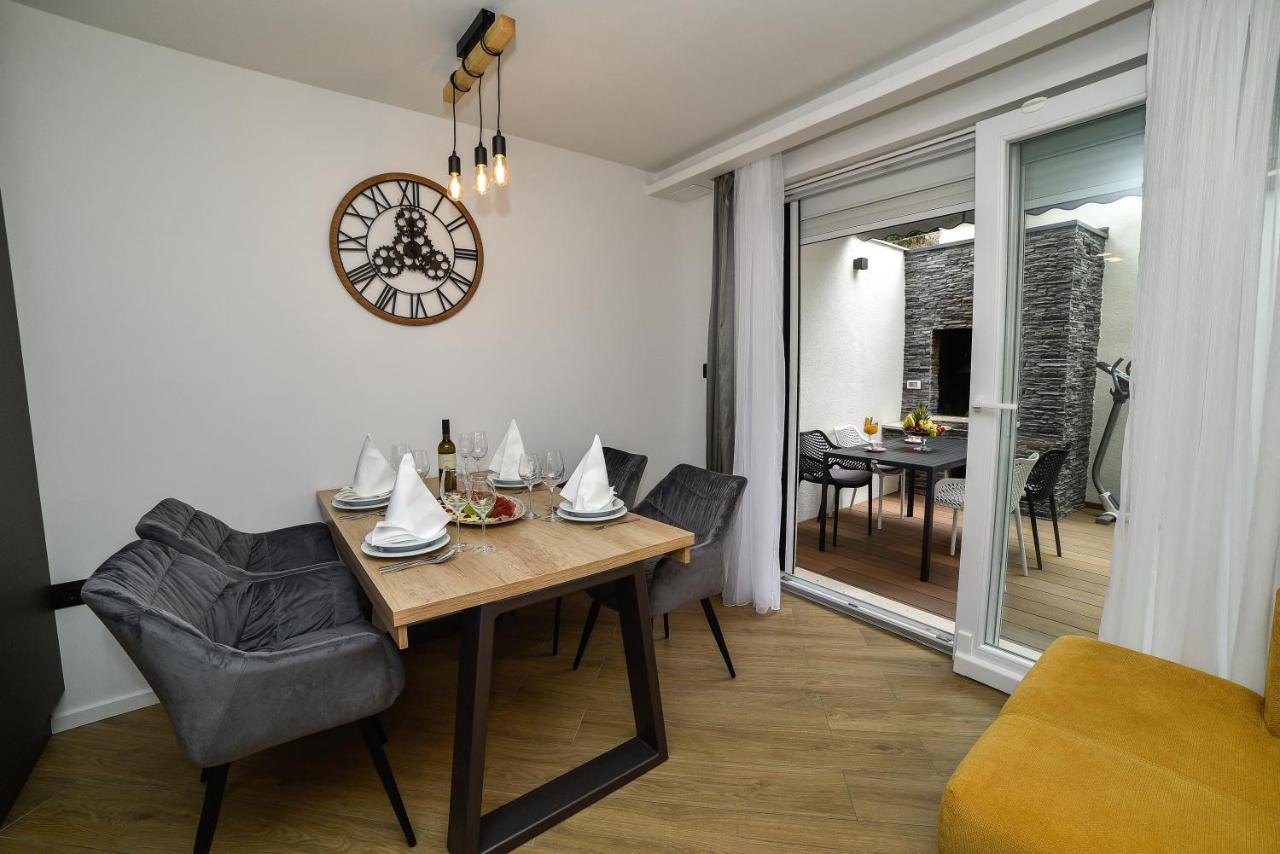 Luxury Apartment Knezovic Синь Екстер'єр фото